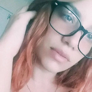 Meet your Posher, Claudia